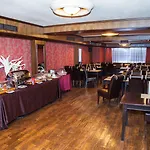 Megalos Hotel 3*