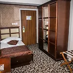 Megalos Hotel 3*