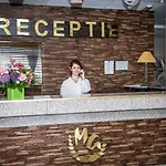 Hotel Megalos 3*